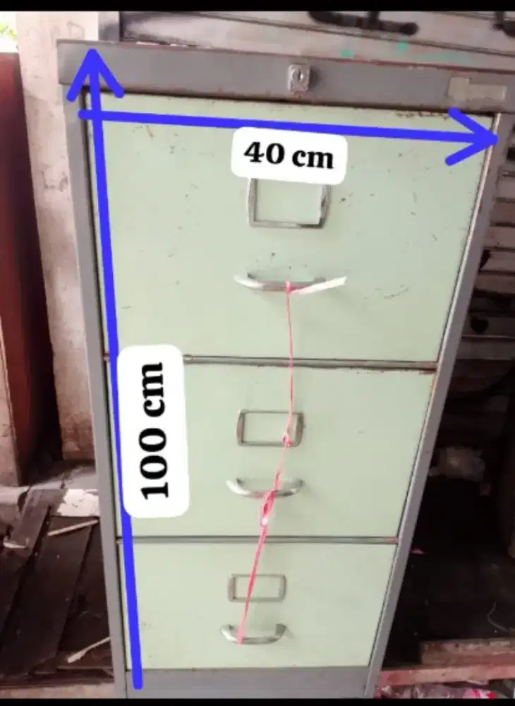 Lemari arsif logam besi 3 laci