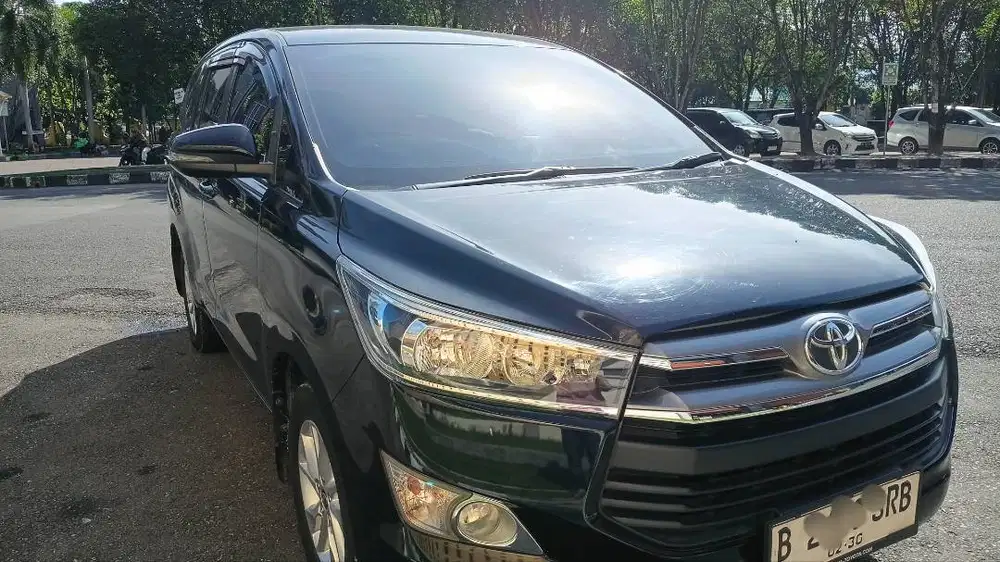 Innova Reborn Diesel 2.4 G/ MT Kilometer Irit