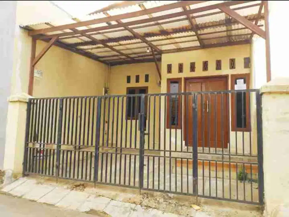 Dijual Rumah ada carport di Tanjung Barat Jakarta Selatan