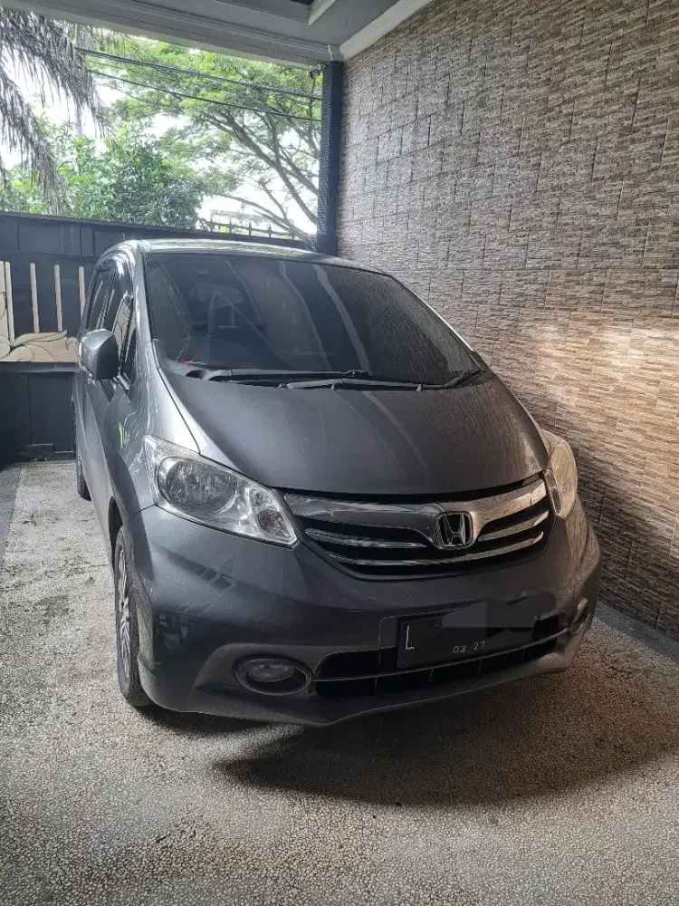 Honda freed PSD 2013