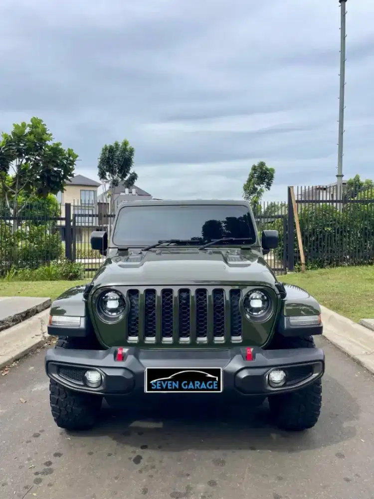 JEEP RUBICON JL 4D 2023 Green tank  istimewa