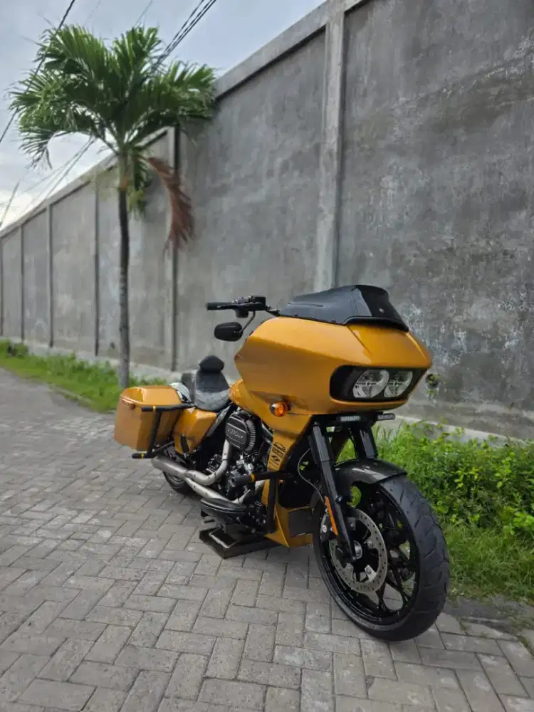 ROADGLIDE SPESIAL 2023