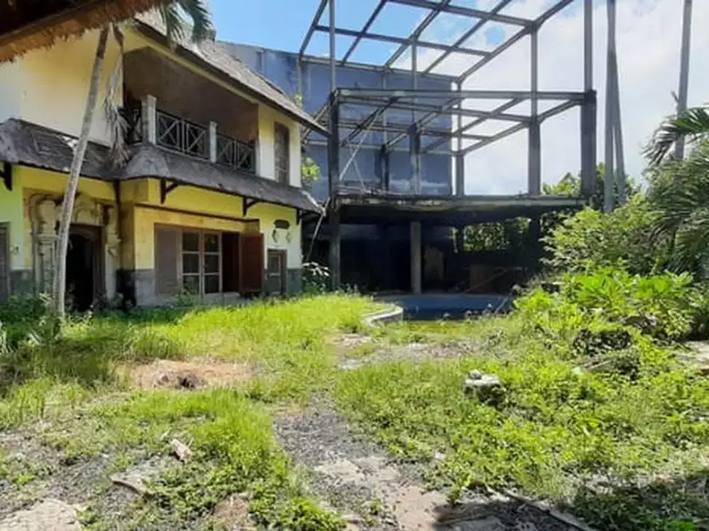 Ex-Villa Land 10.40 Are For Sale In Batu Belig, Seminyak
