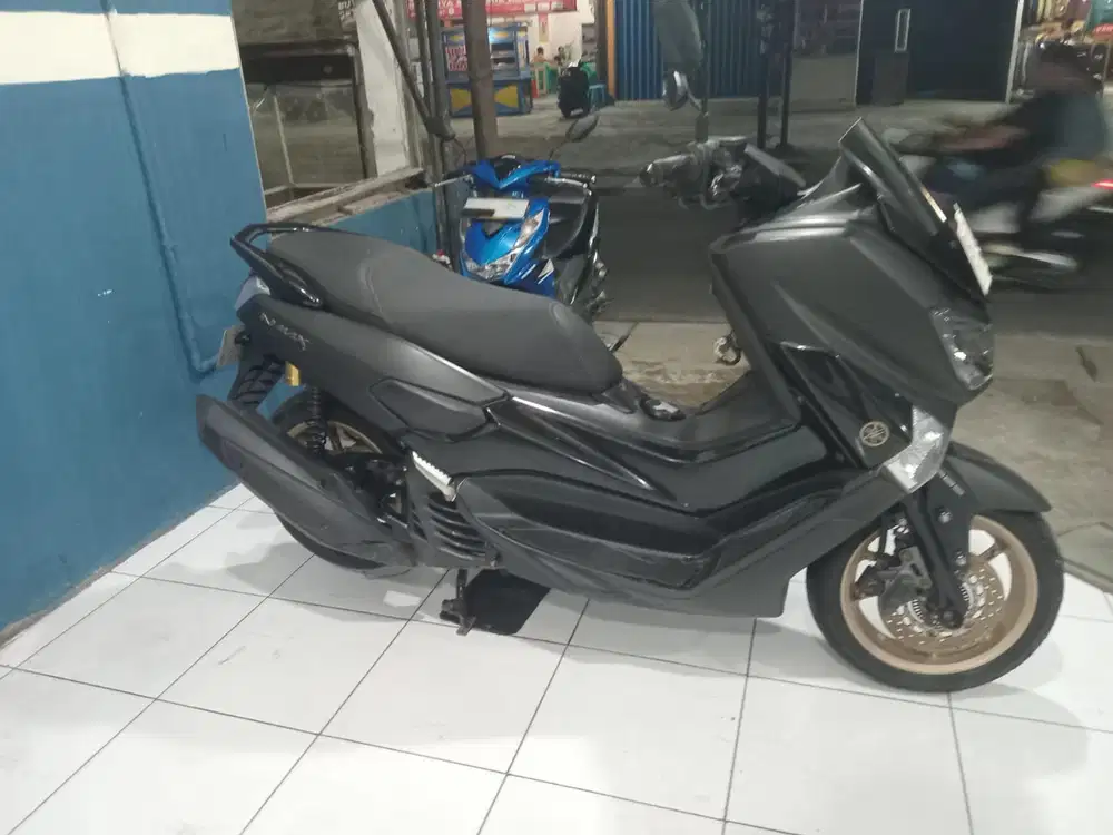 (A) Yamaha nmax 2018 siap pakai