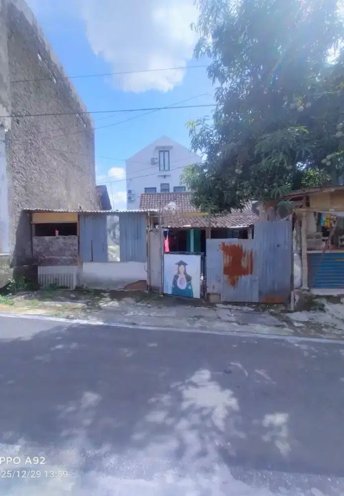 Tanah atrategis siap bangun dekat kamus UNS Solo