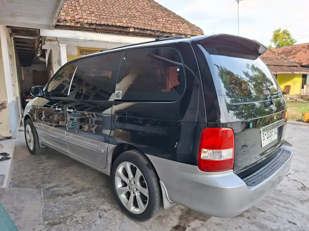 Kia Sedona 2005 Bensin