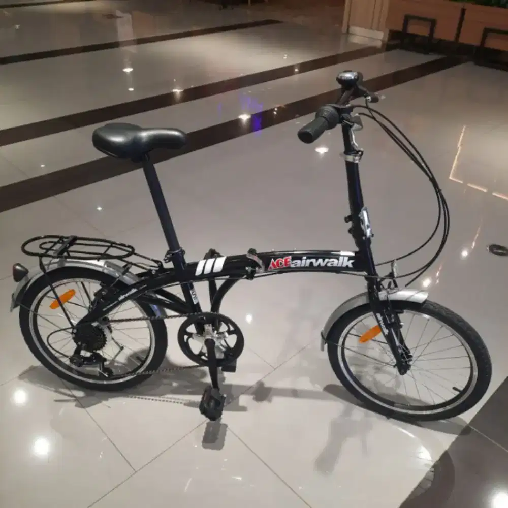 Sepeda lipat merk Ace airwalk