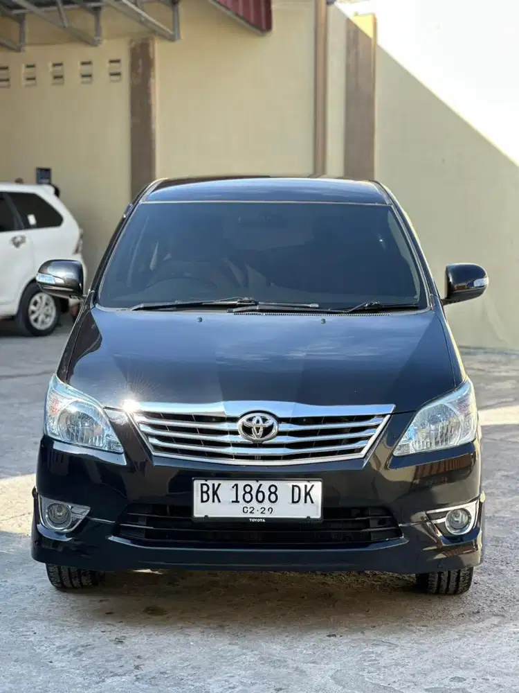 Toyota innova 2.0 G luxury at matic 2012