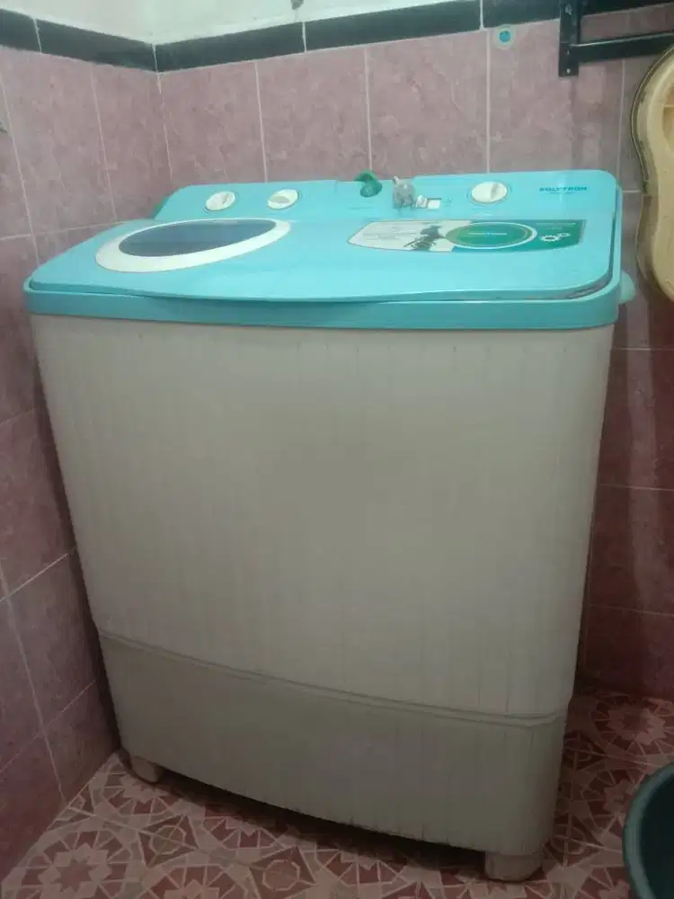 Mesin Cuci Polytron