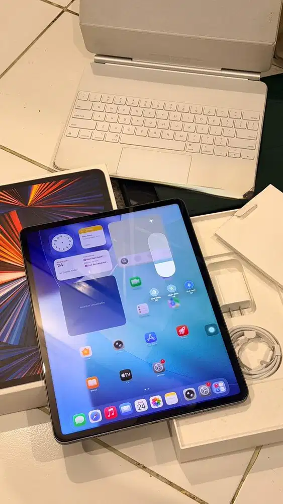 Ipad Pro M1 Grey 128GB 12.9inc Wifi Only + Apple Magic Keyboard