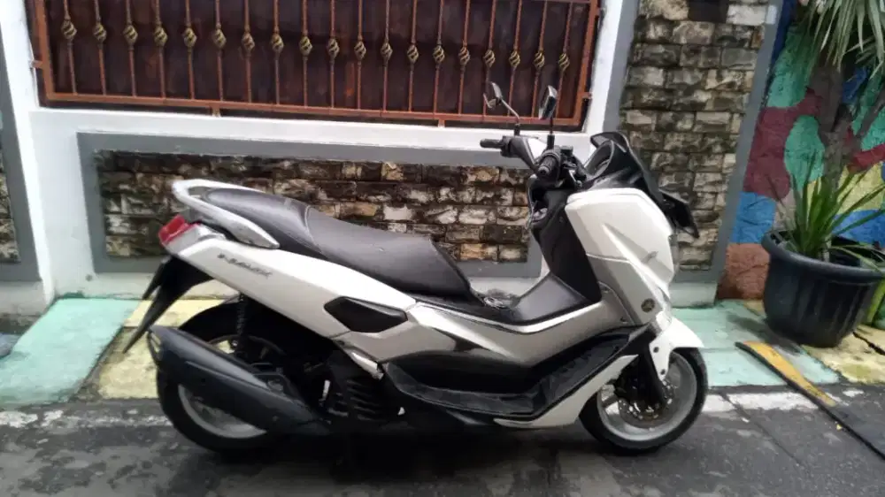 nmax 2018 pemakaian mulus bagus pajak hidup plat panjang