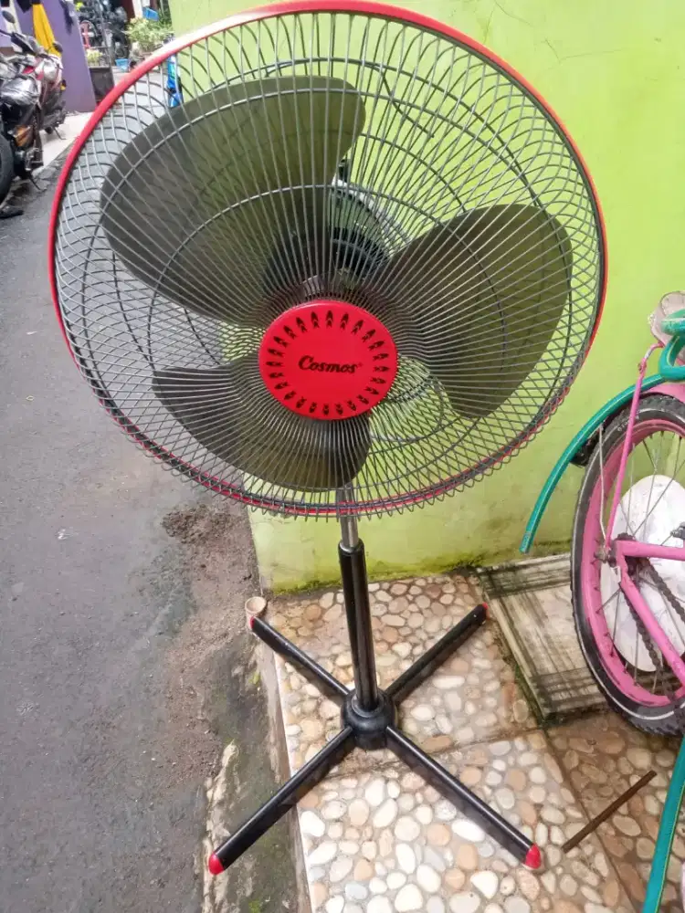 Kipas angin cosmos 16 inci