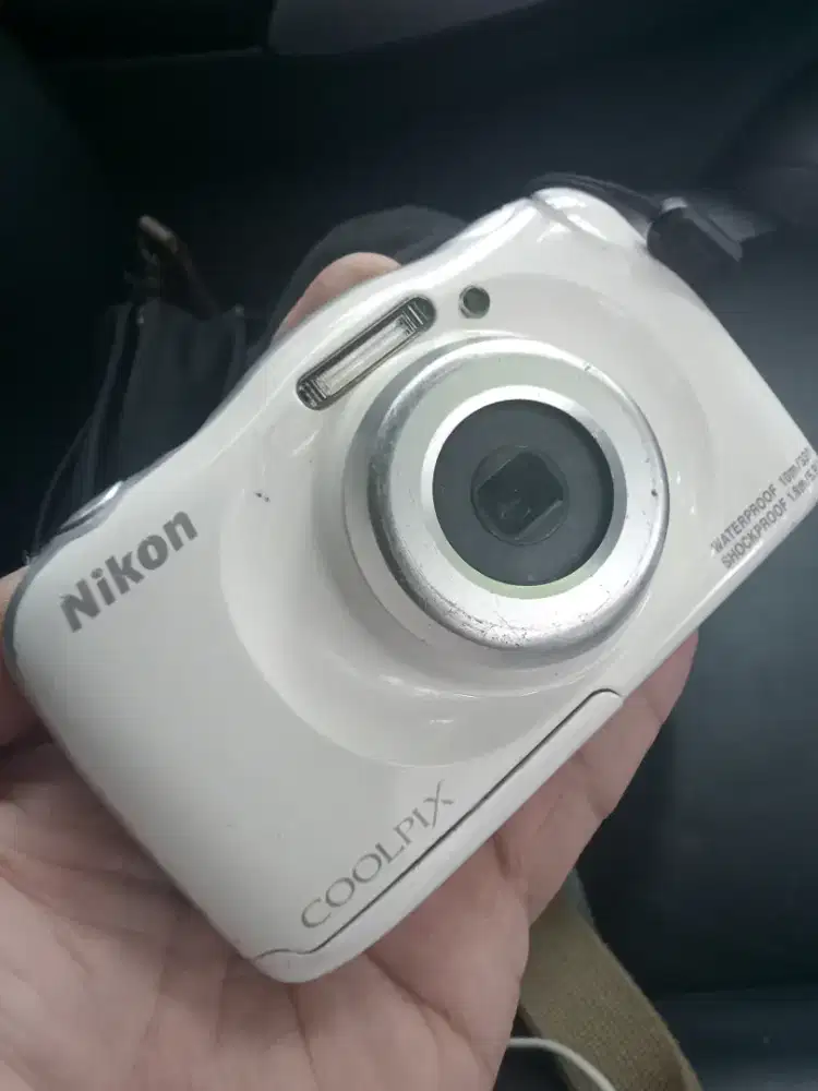 Nikon Coolpix w 100