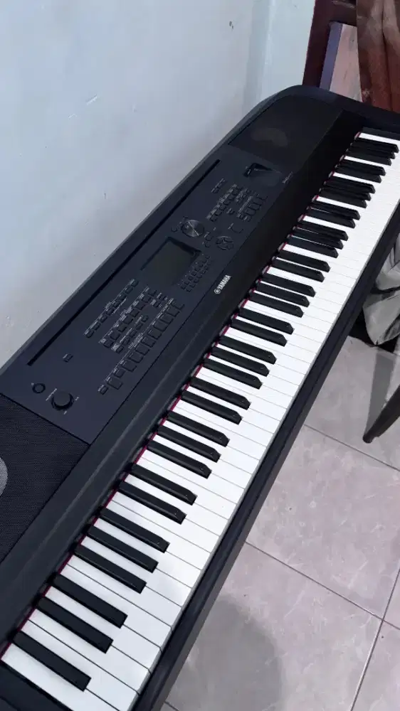 Piano yamaha DGX670 muluss
