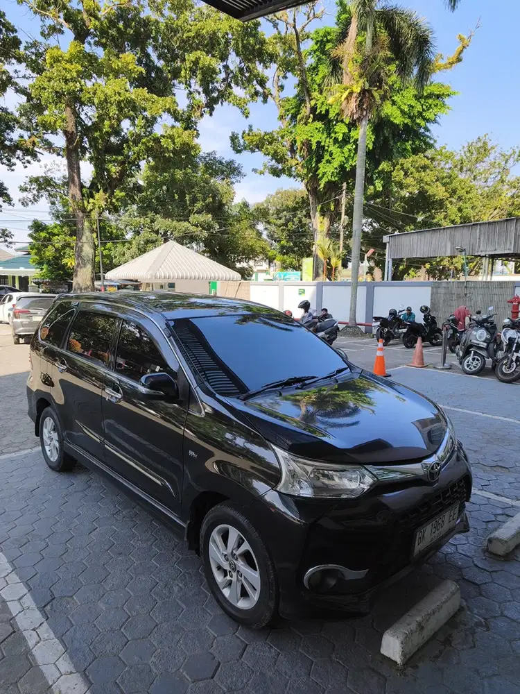 Toyota Avanza veloz 2017 matic at