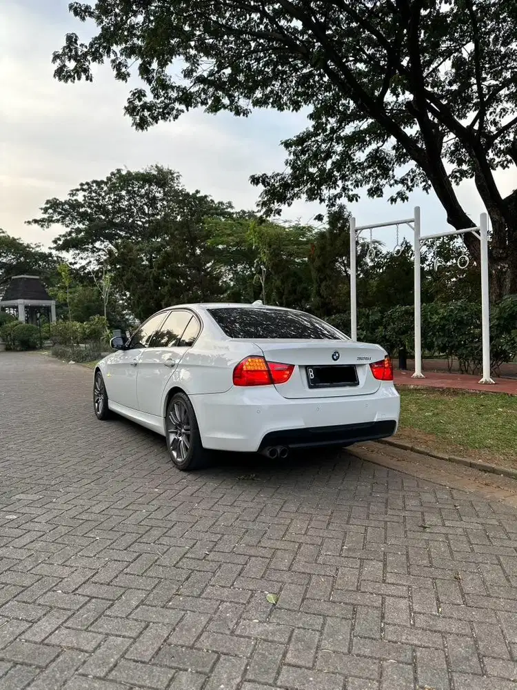 JUAL CEPAT CASH BMW 325i M Edition 2011