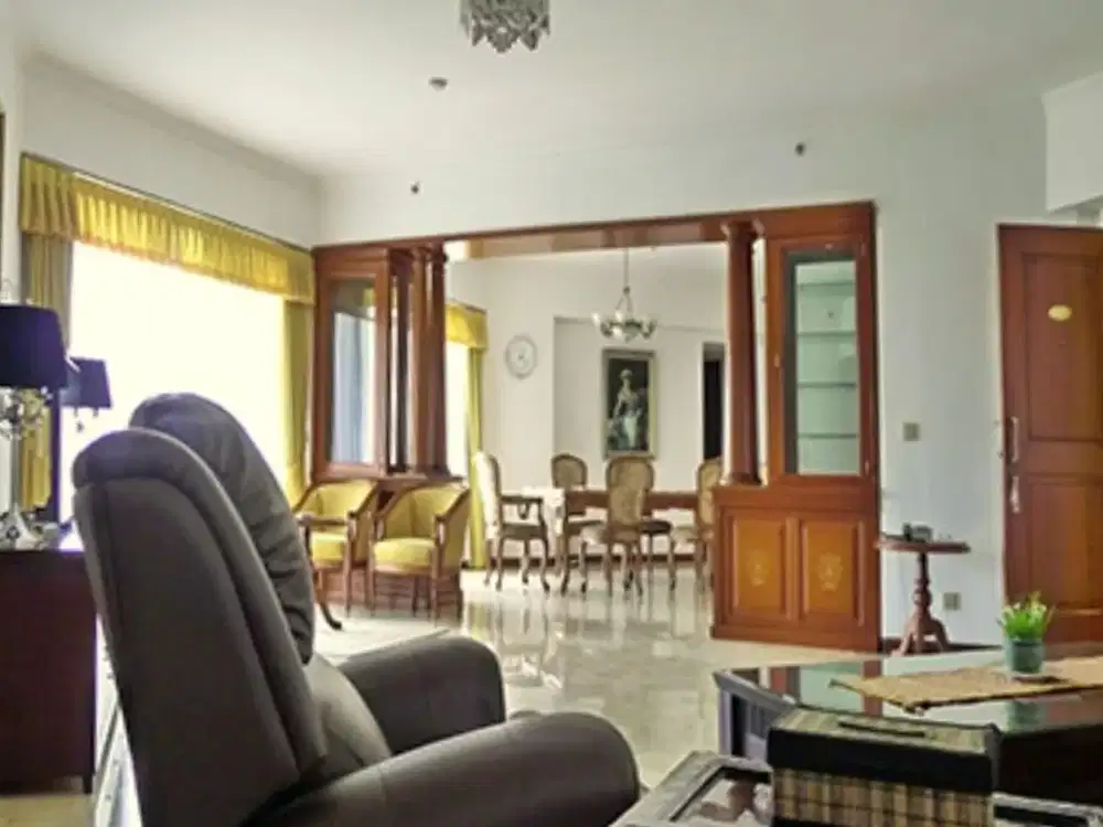 Jual / Sewa Apartemen Puri Casablanca Tebet, Jakarta Selatan – 4 BR 194 m2 Fully Furnished, Lantai 31