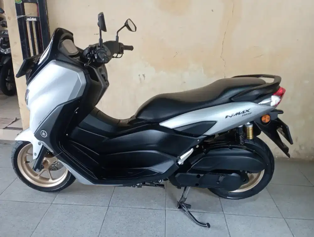 YAMAHA NMAX CONECTED 2023 KEYLESS KONDISI BAGUS