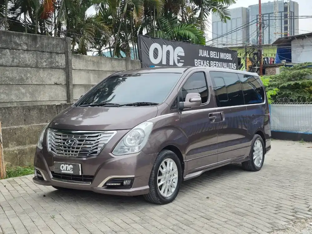 HYUNDAI H-1 2.5 CRDI DISELL ROYALE AT 2017