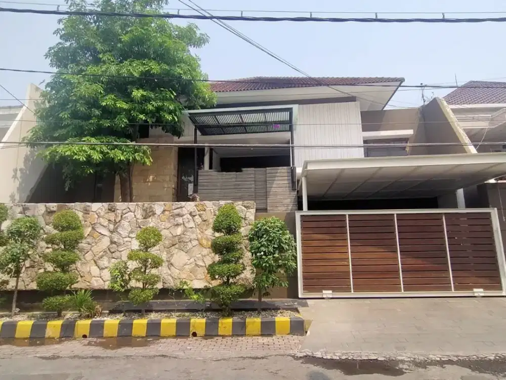 Rumah Mewah Siap huni Dharmahusada Indah  Row jalan 3 mbl