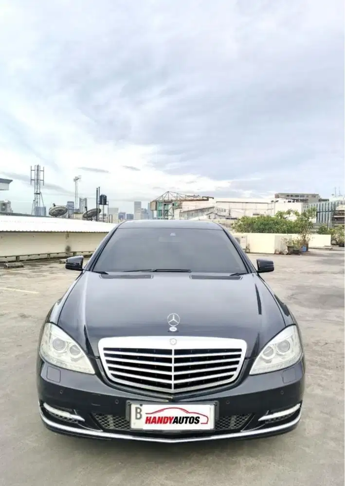 Mercedes Benz S300L  Tahun 2009 Automatic Hitam Metalik