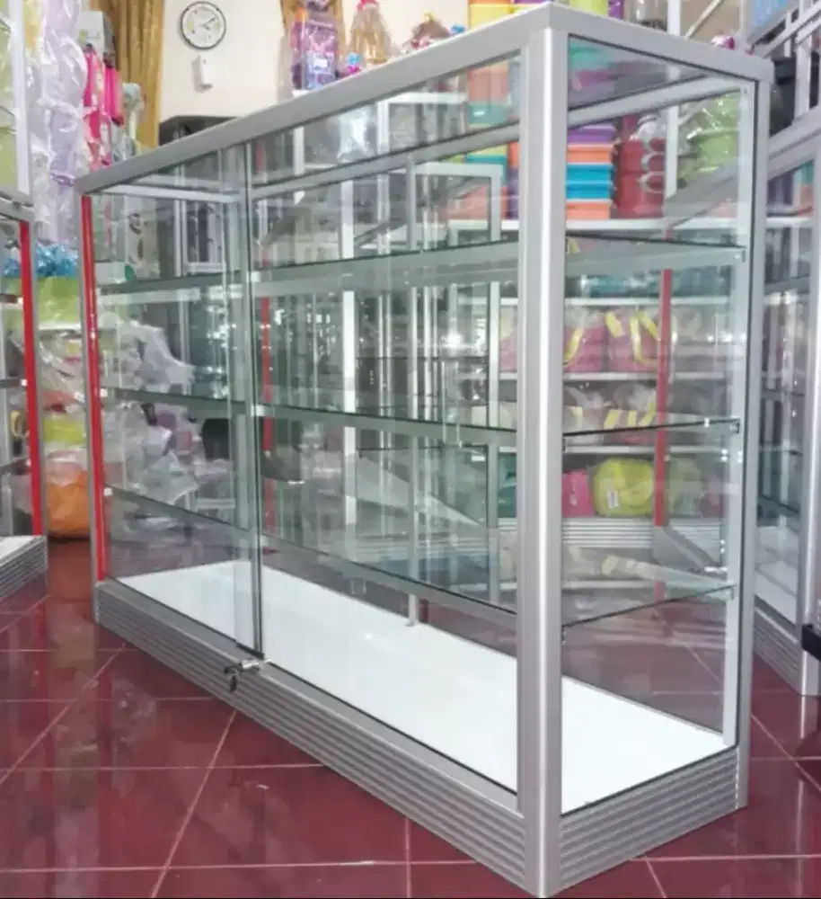 Di jual Etalase Kaca 1,5Mx1M Serbaguna