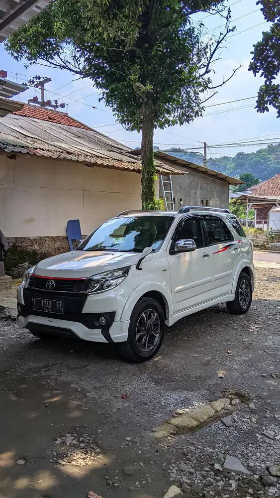 Toyota Rush 2017 Bensin