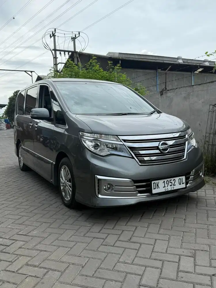 Nissan serena 2017