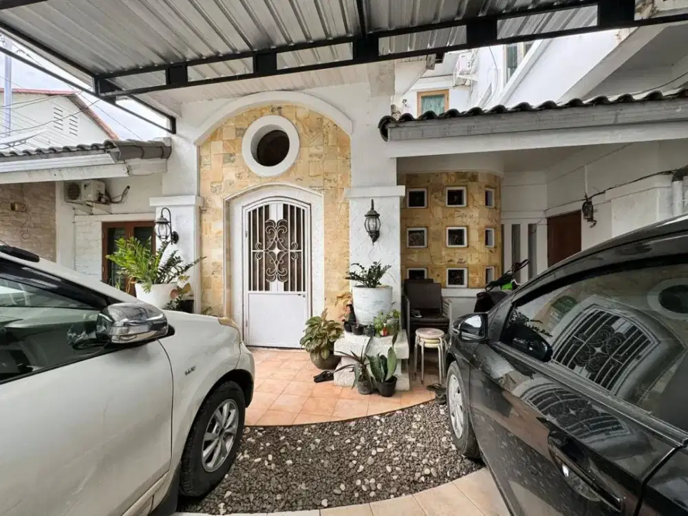 Dijual Rumah Makassar sekitar Jalan Opu Daeng Risadju, Jl Nuri, Jl Rajawali