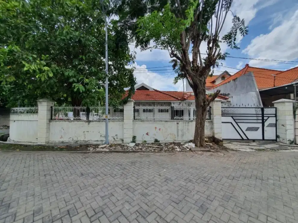 Rumah Gading Pantai  STRATEGIS row 3 mobil