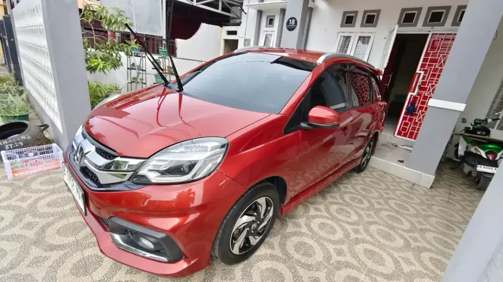 Honda mobilio RS matic tipe tertinggi