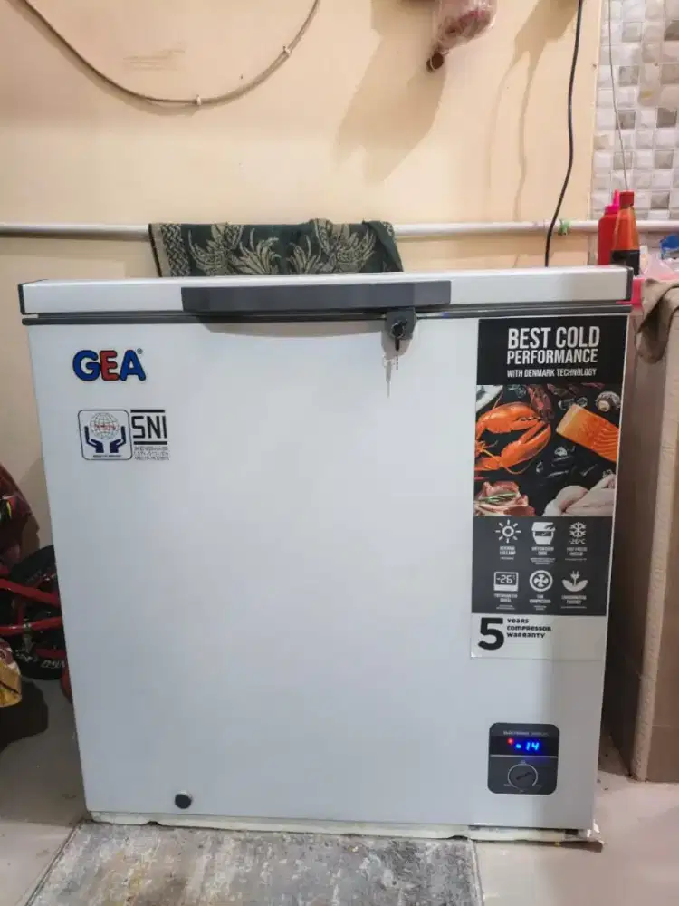 GEA CHEST FREEZER