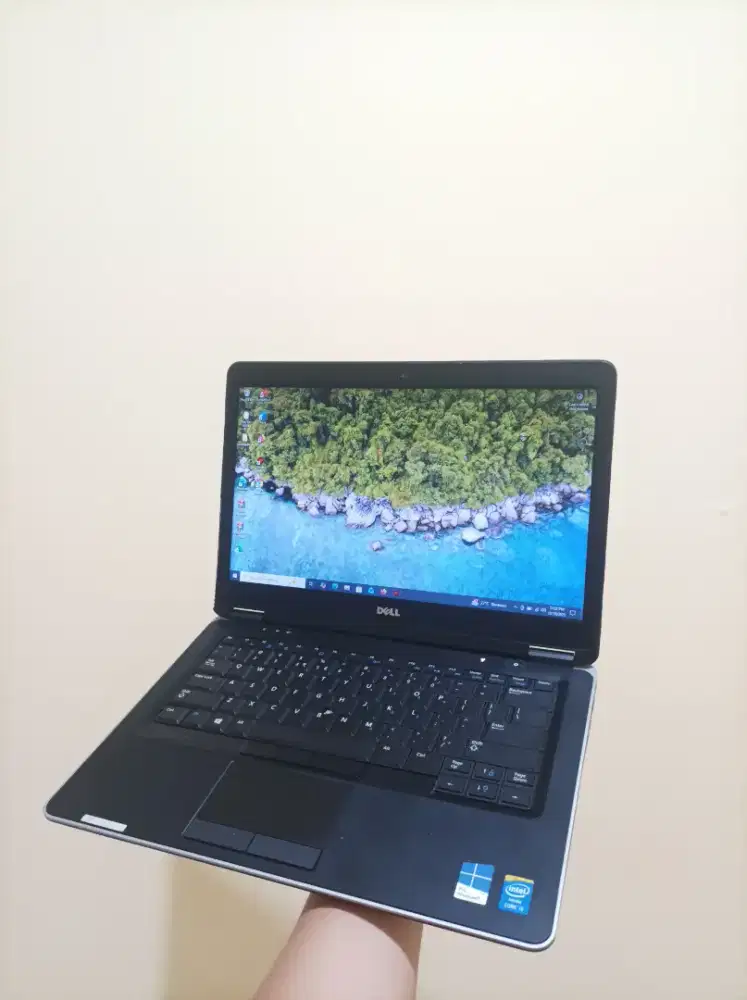 DELL LATITTUDE E7440 CORE i5 GEN 4 RAM 8GB SSD 256B