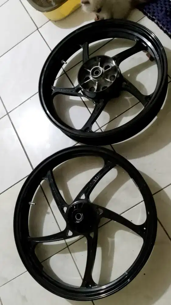 Velg ninja rr atau r