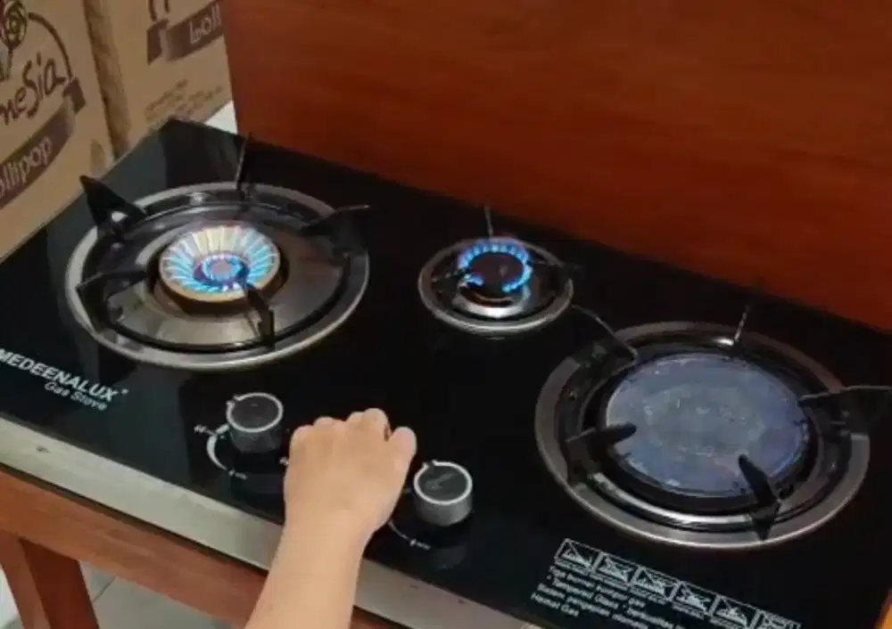 MEDEENA LUX G-301, kompor Gas LPJ 3 Tungku