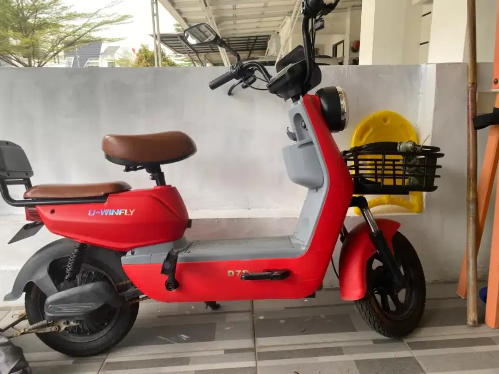 Sepeda Listrik Uwinfly