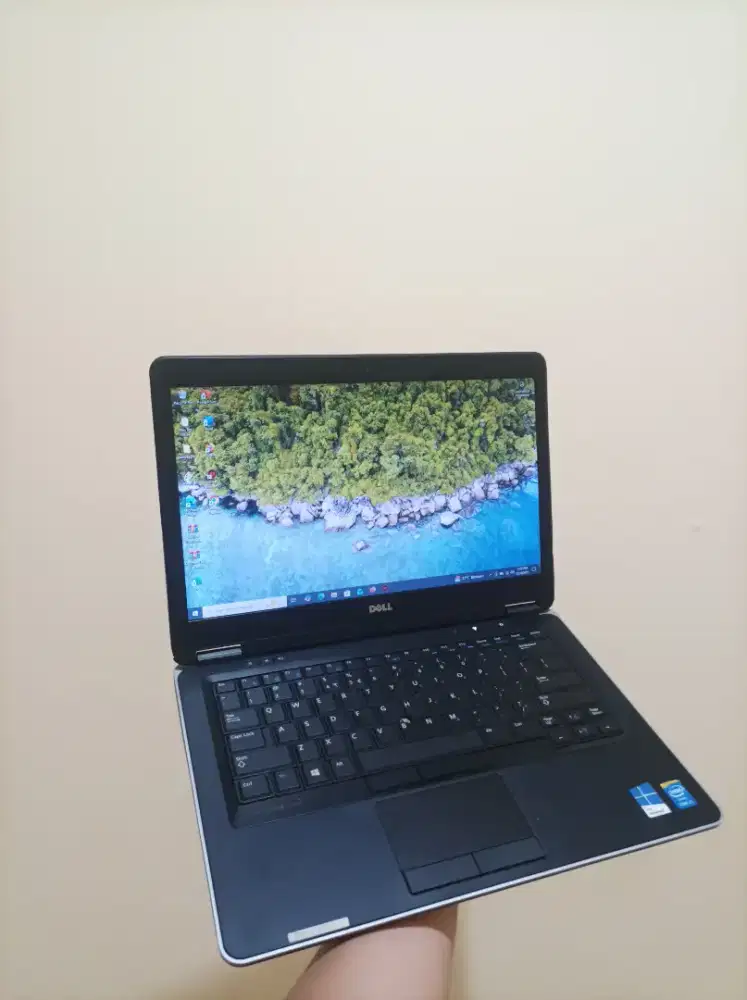 DELL LATITTUDE E7440 CORE i5 GEN 4 RAM 8GB SSD 256GB