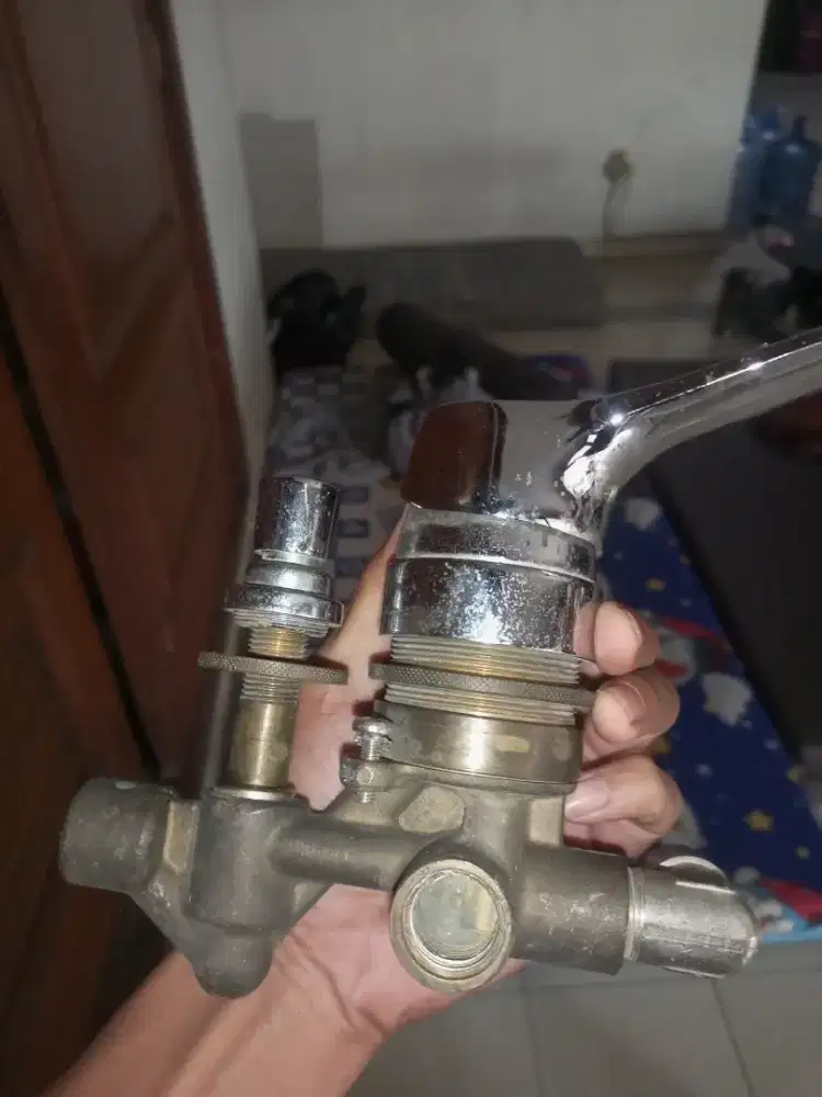 kran Leonard Valve M10E