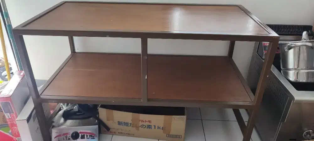 Meja belajar, meja serbaguna