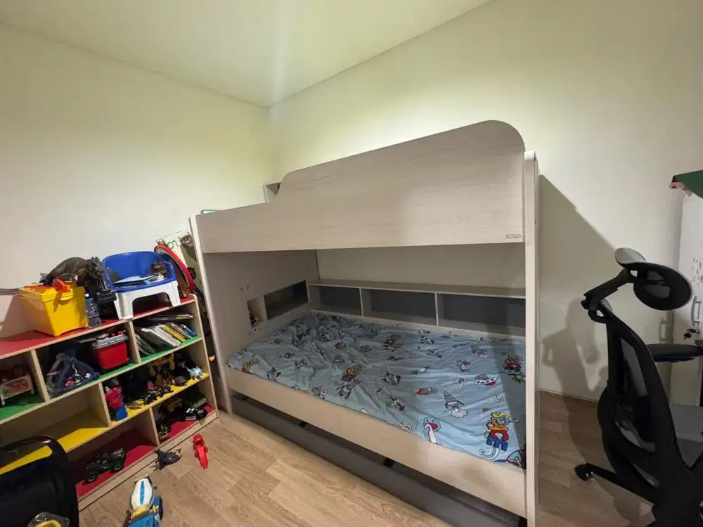 Preloved Bunk Bed Informa Pascal Triple Ranjang Susun Anak  100 x 200