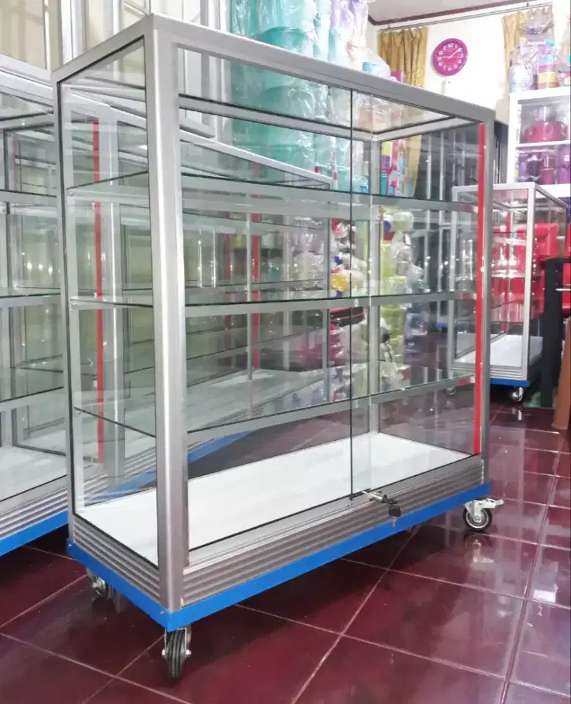 Etalase 1Mx1M Pake Roda & Kunci Buat Toko dll