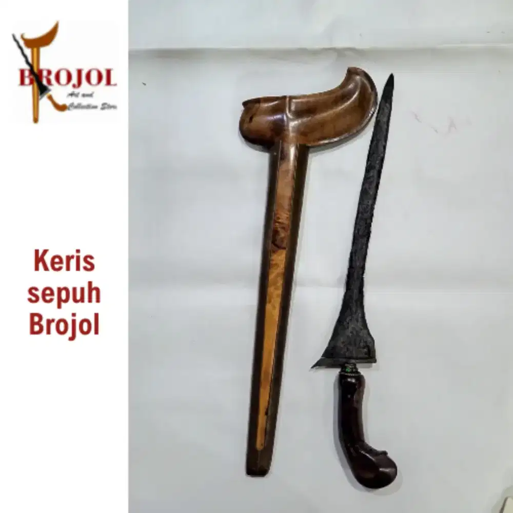 Keris sepuh brojol wingit pamor Wengkon isen iras terawat