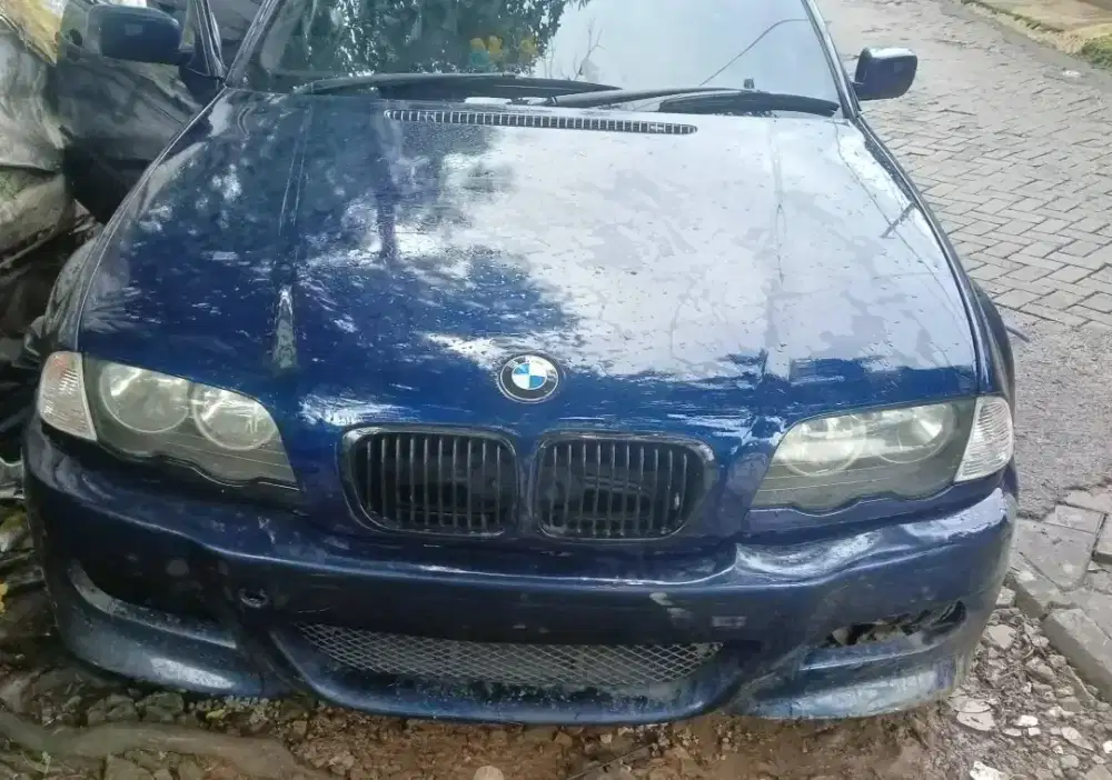 Bmw e46 318i manual (2002)