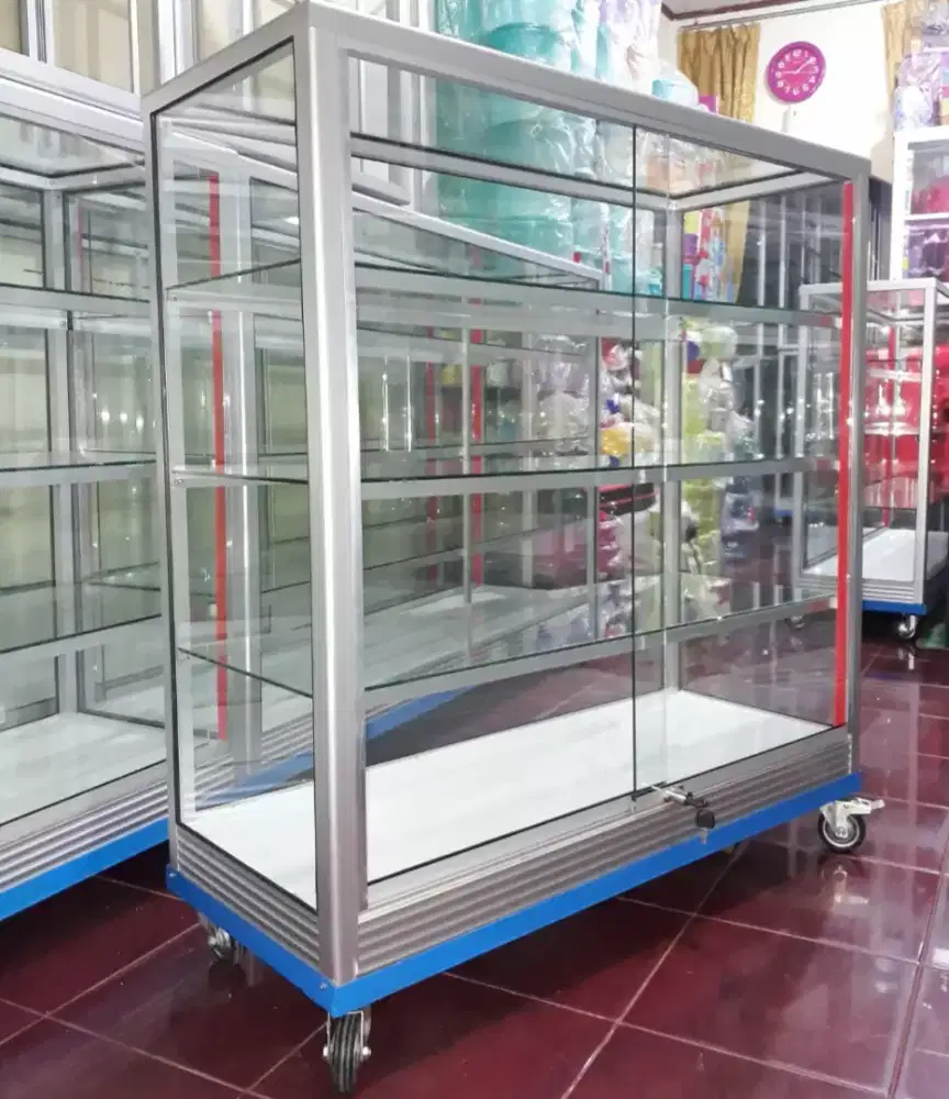 Etalase Pakai Roda & Kunci 1Mx1M Serbaguna