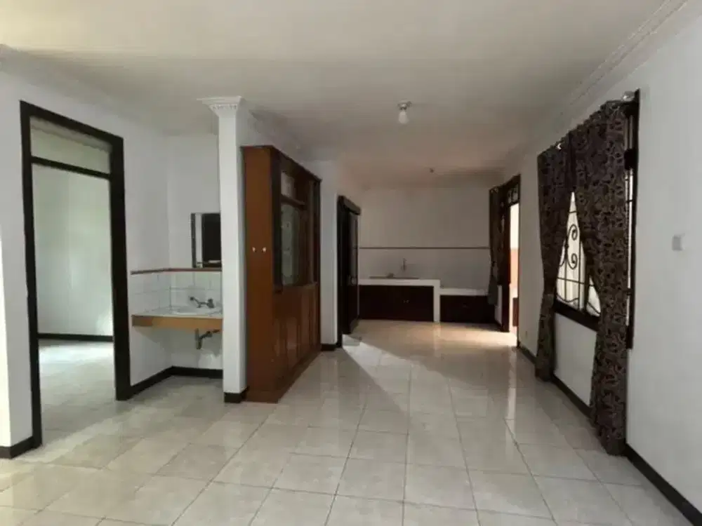 Dijual rumah Dalam komplek Kotabaru parahyangan Tatar wangsakerta