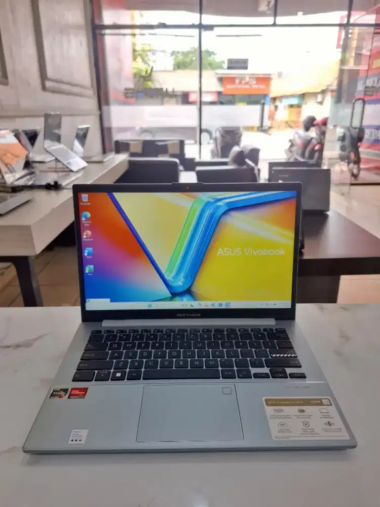Asus Vivobook Go 14 Ryzen 3 like new