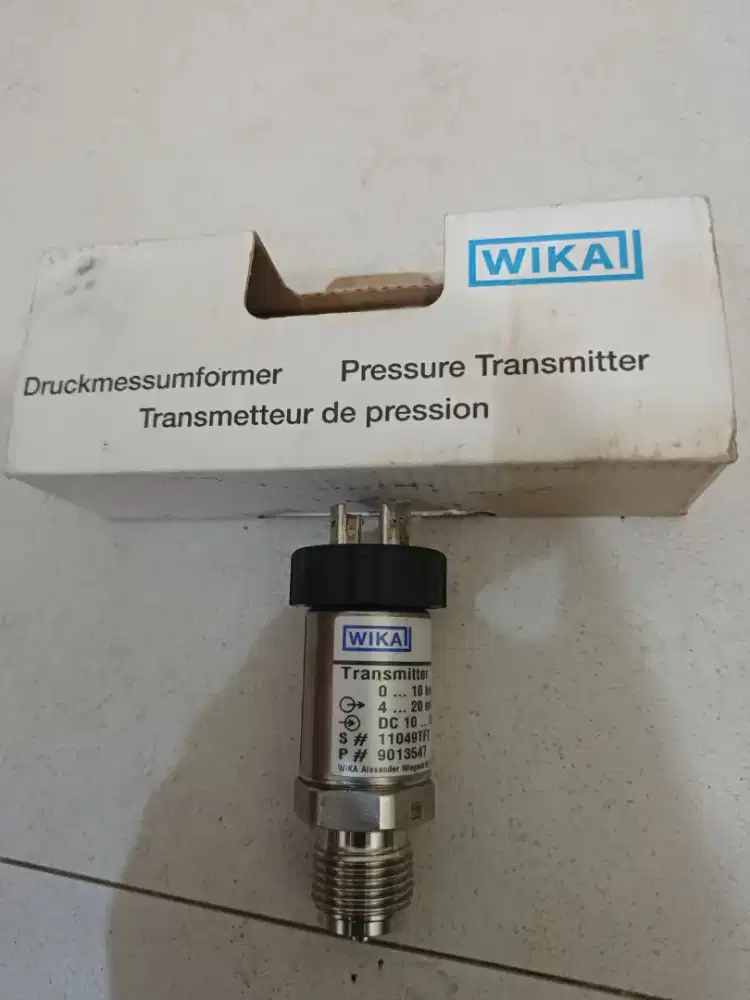 Pressure transmitter