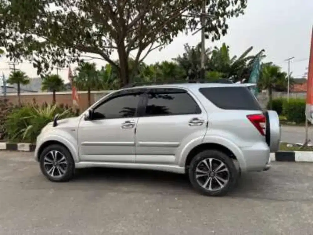 Di jual Toyota Rush tahun 2015