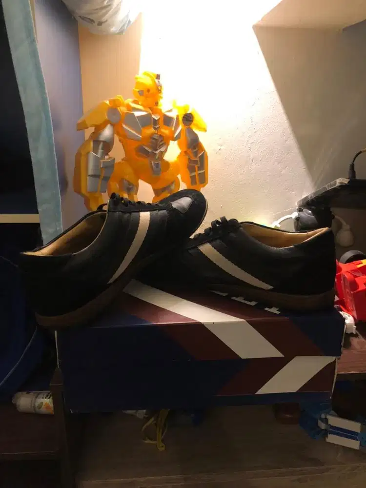 Sepatu Bally Switzerland Ori