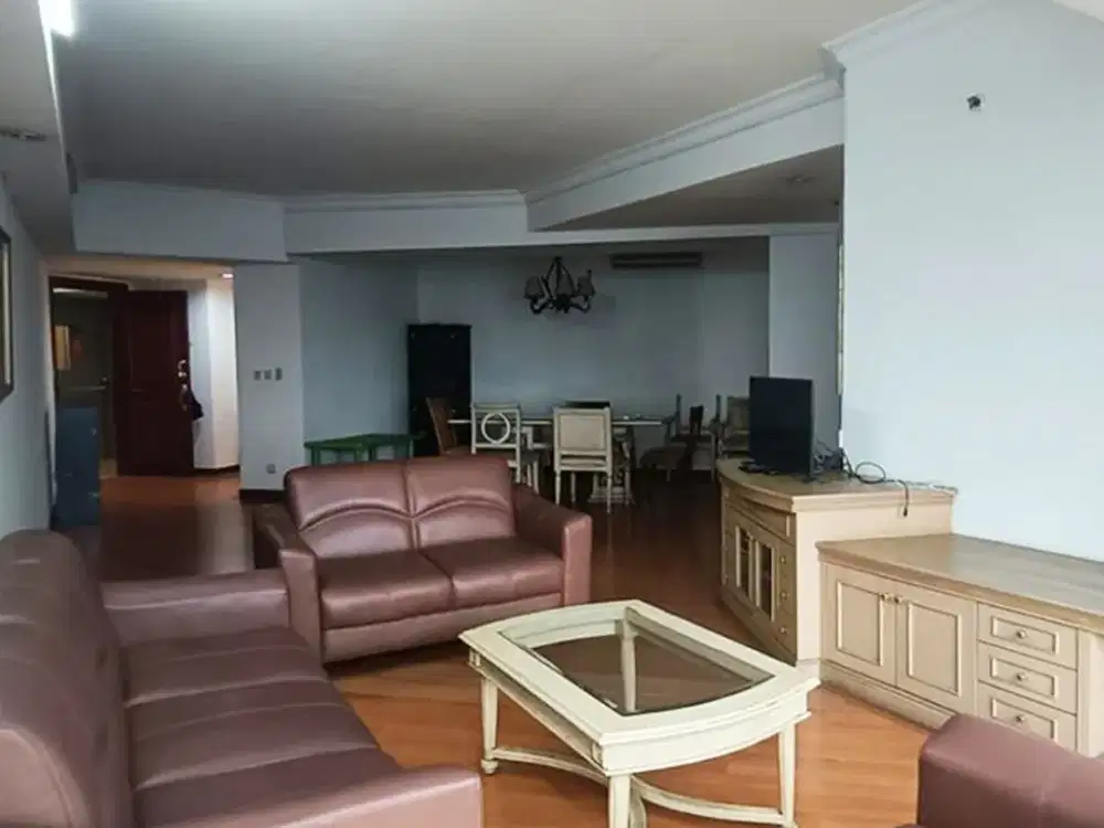 Disewa Taman Anggrek Condominium Fully Furnished 3 Bedrooms 146m2, High Floor